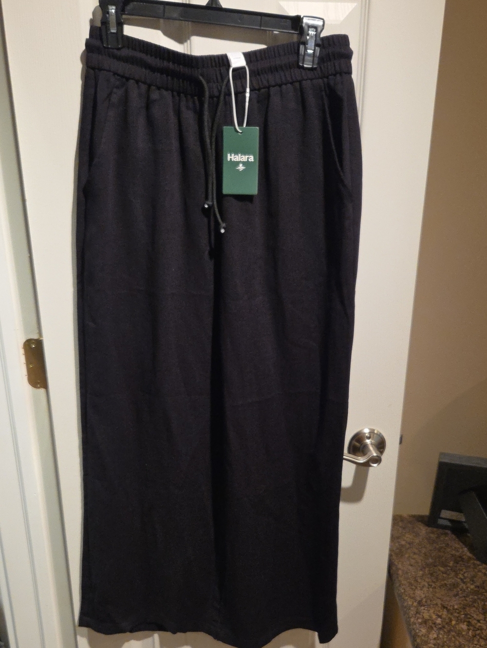 HALARA Wide Legged Black Pants